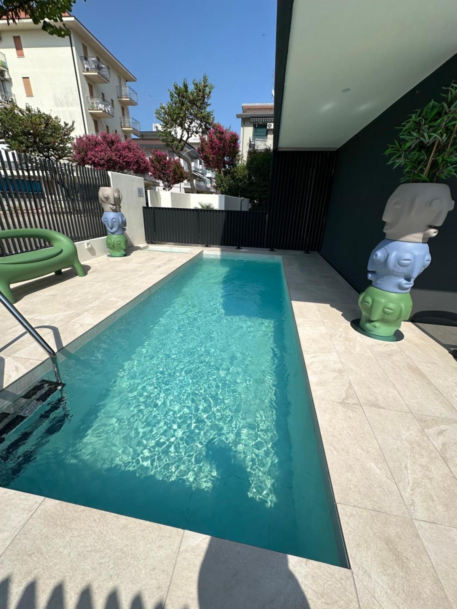 Beach Palace With Small Swimming Pool, Private Beach, Parking Лідо-ді-Єзоло Екстер'єр фото